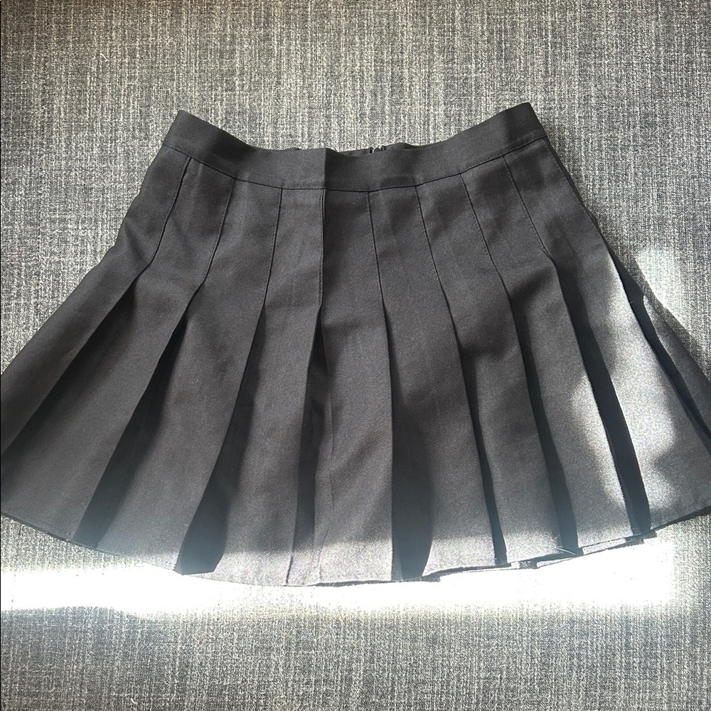 Classic Black Pleated Mini Skirt